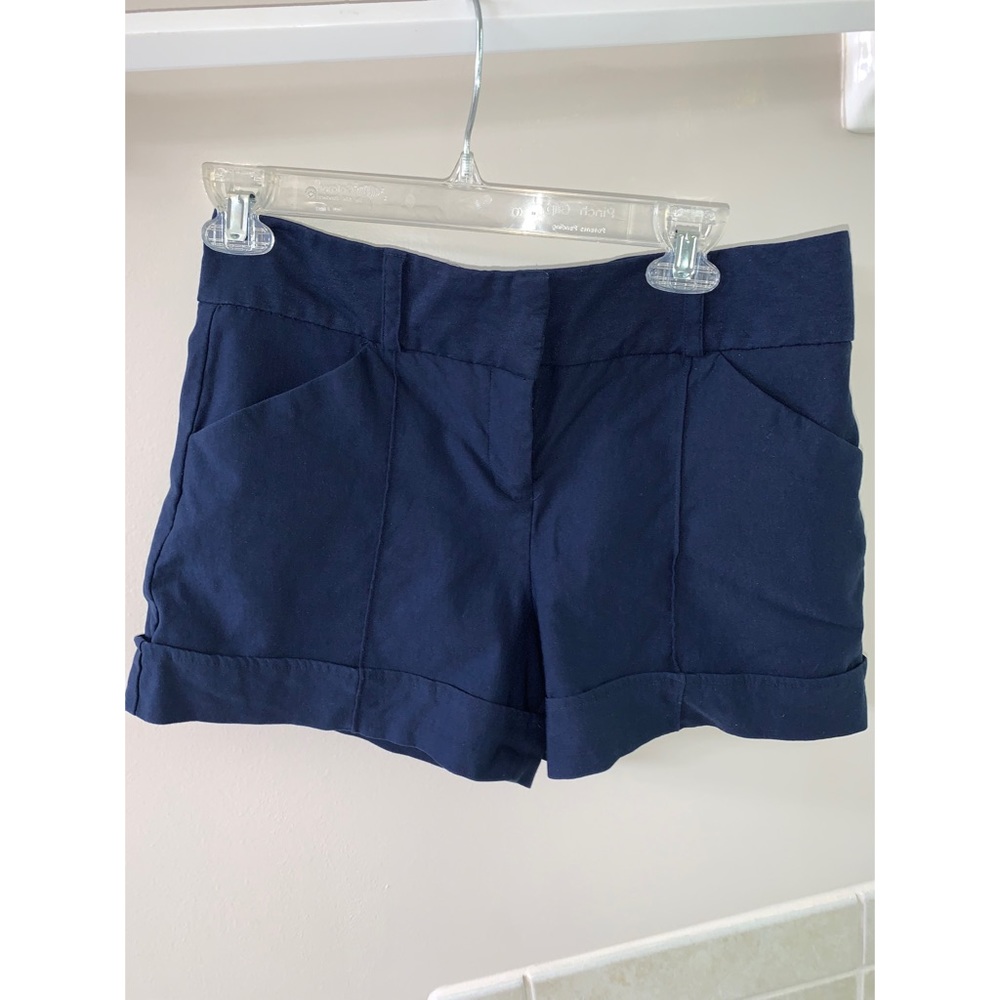 Juniors size 9 navy shorts.